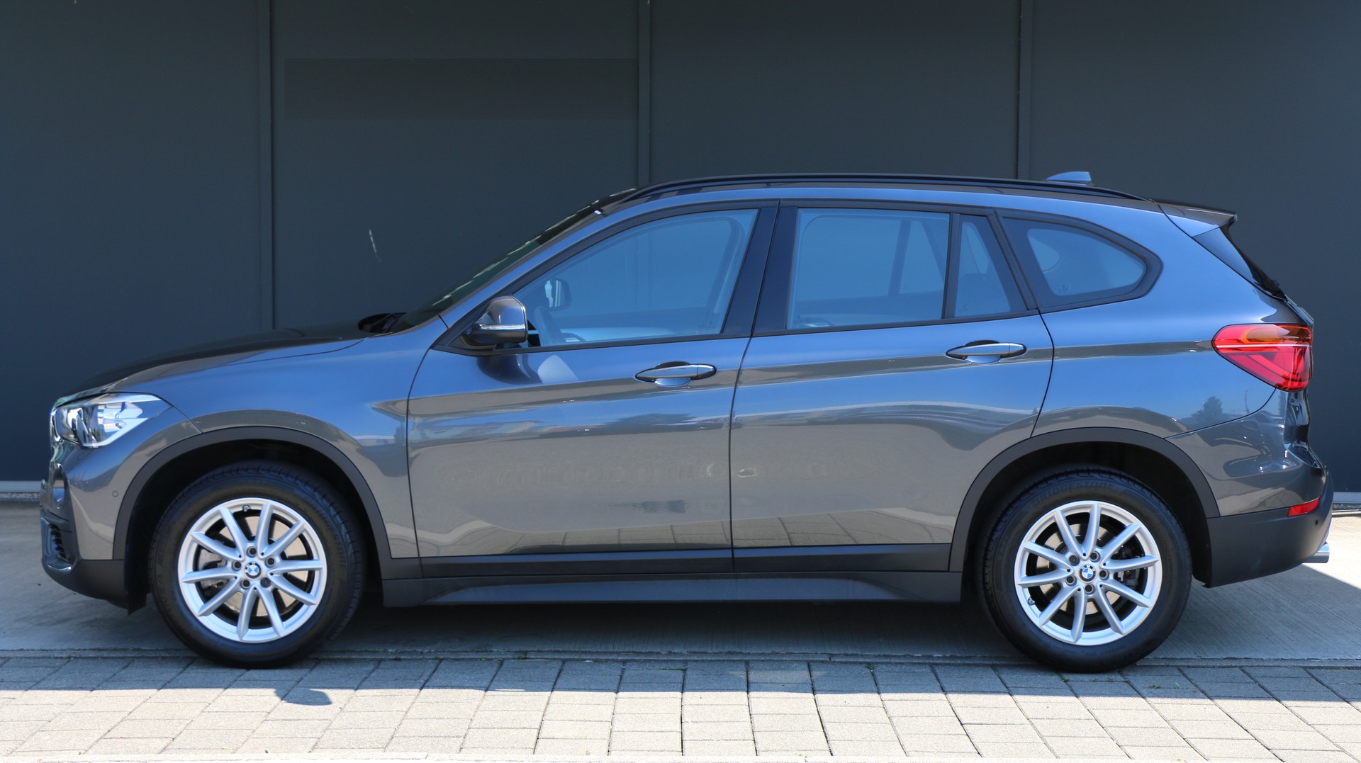 BMW X1 xDrive 20d Sport Line-image-2