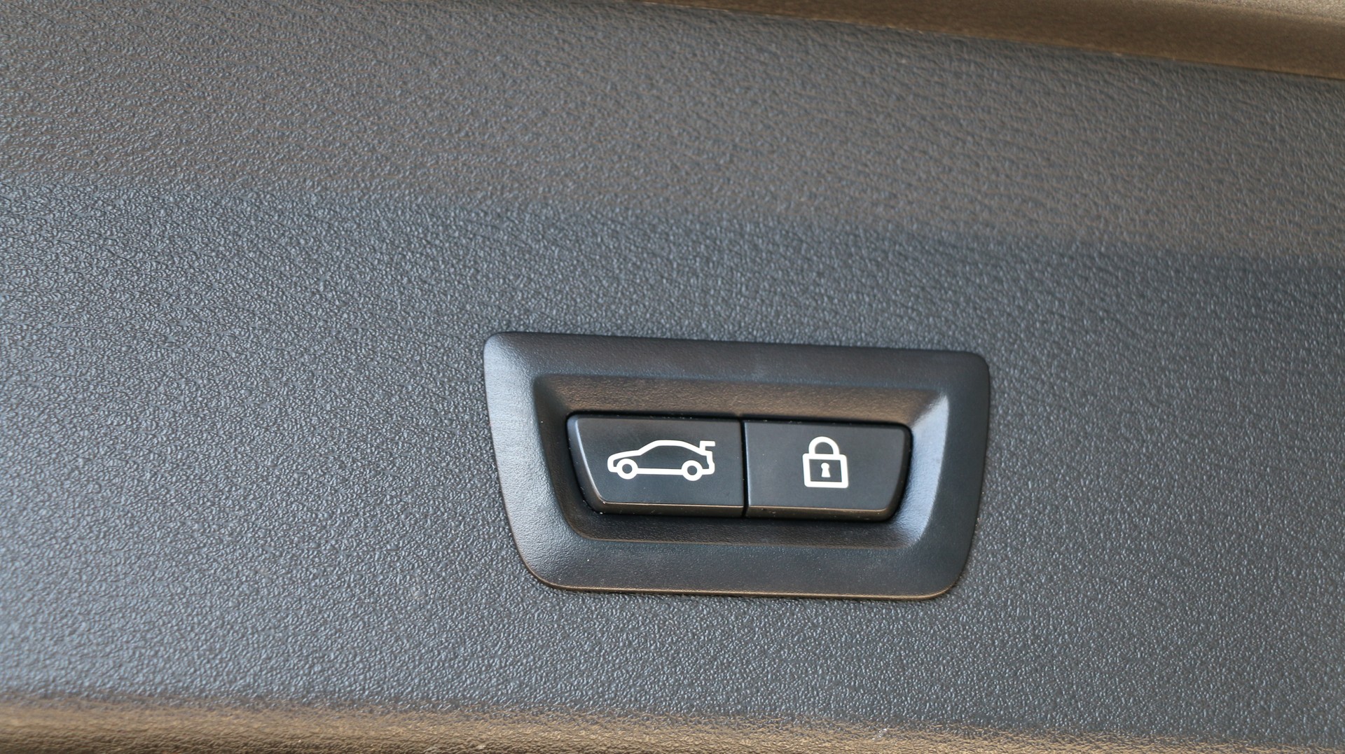 BMW X1 xDrive 20d Sport Line-image-13
