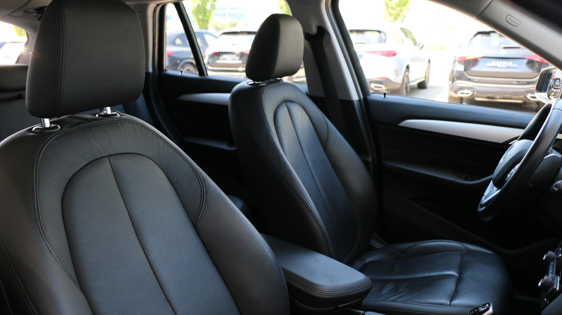 BMW X1 xDrive 20d Sport Line-image-9