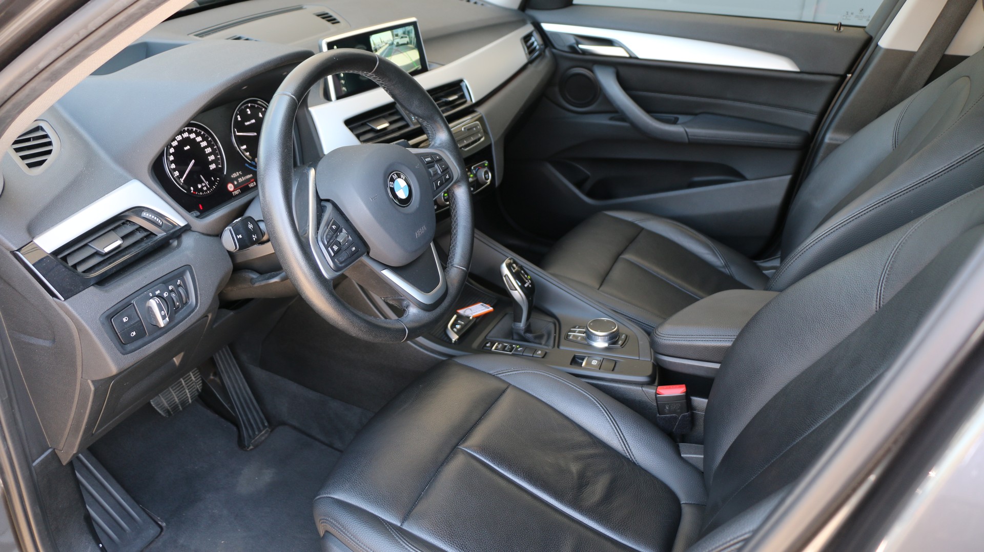 BMW X1 xDrive 20d Sport Line-image-19