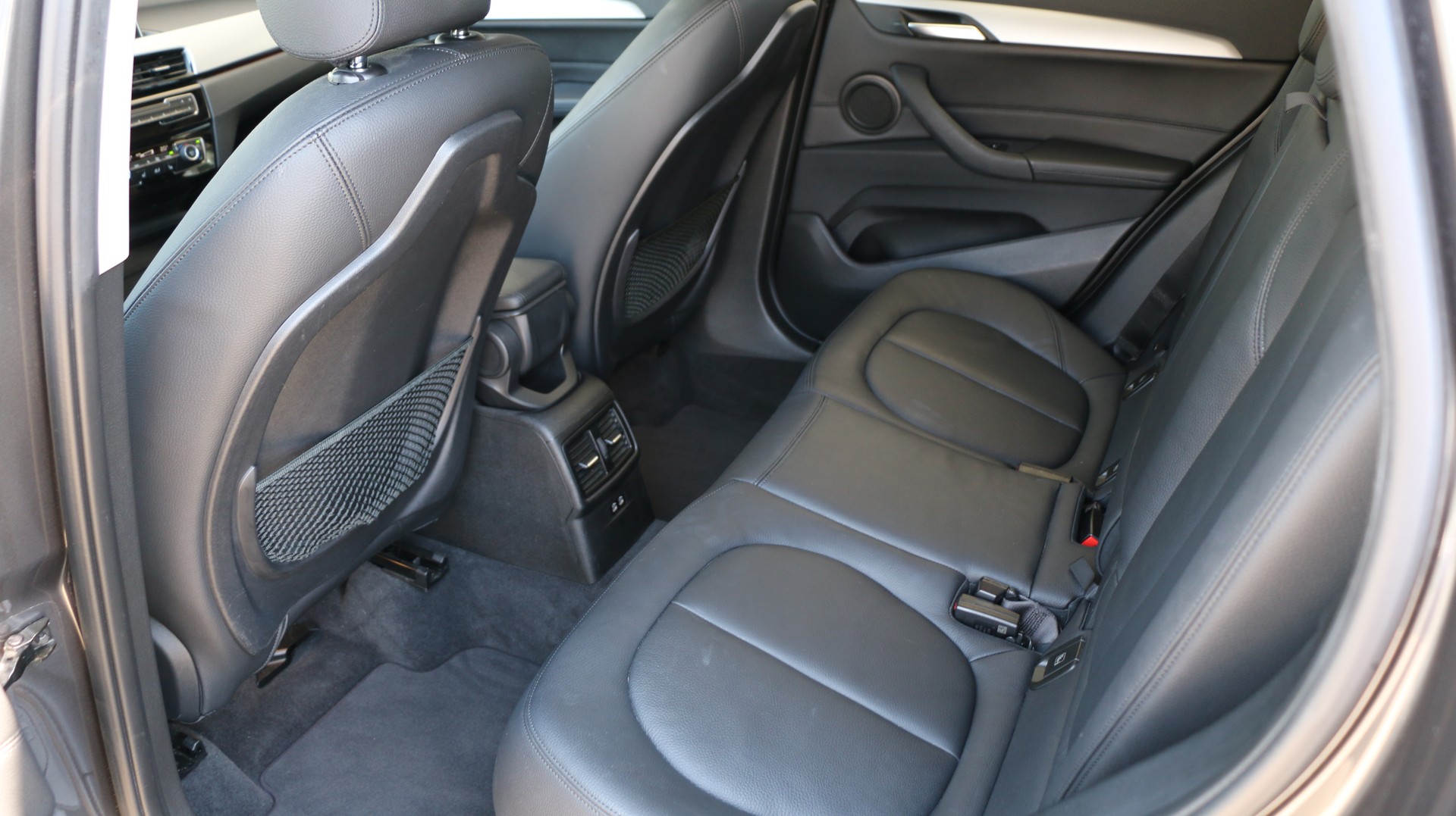 BMW X1 xDrive 20d Sport Line-image-14