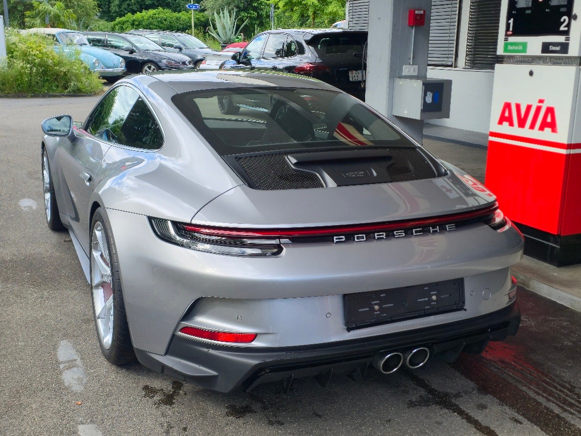 PORSCHE 911 GT3 Touring-image-4