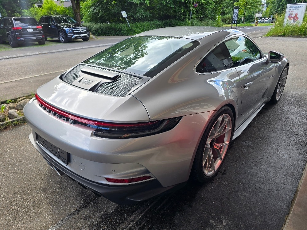 PORSCHE 911 GT3 Touring-image-5