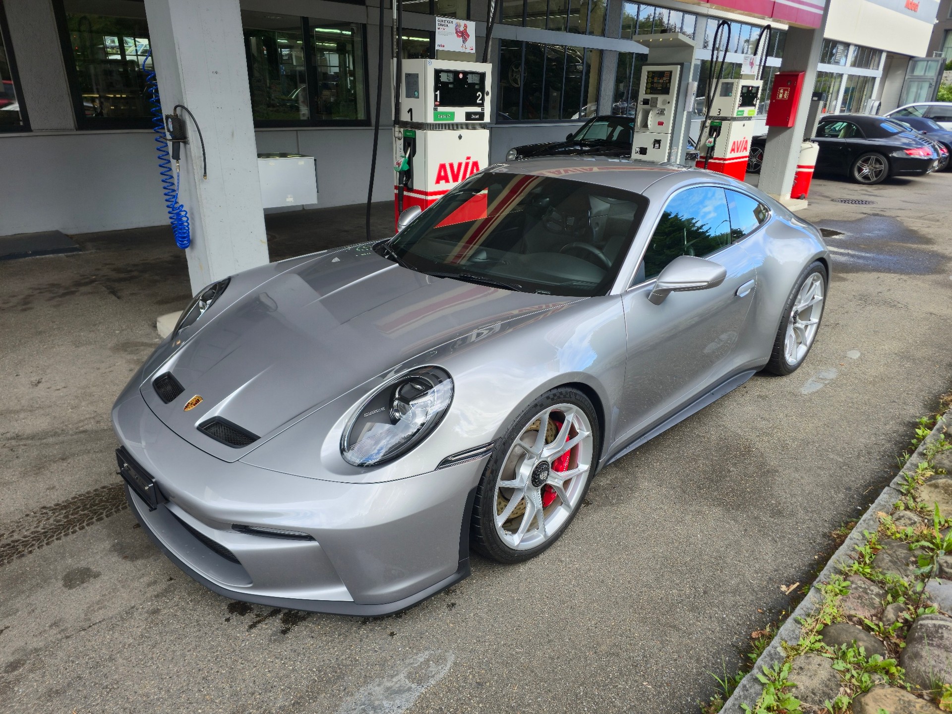 PORSCHE 911 GT3 Touring-image-1