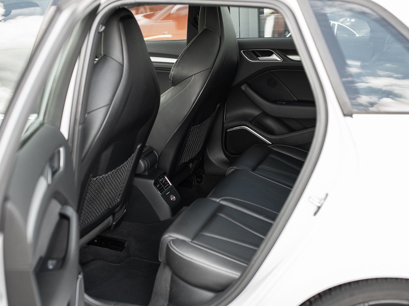 AUDI S3 2.0 TFSI quattro-image-8