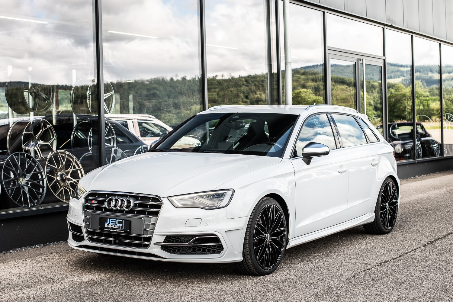 AUDI S3 2.0 TFSI quattro-image-1