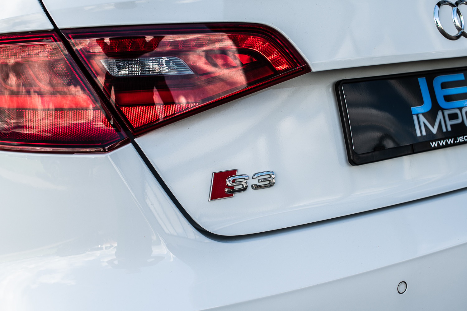 AUDI S3 2.0 TFSI quattro-image-5