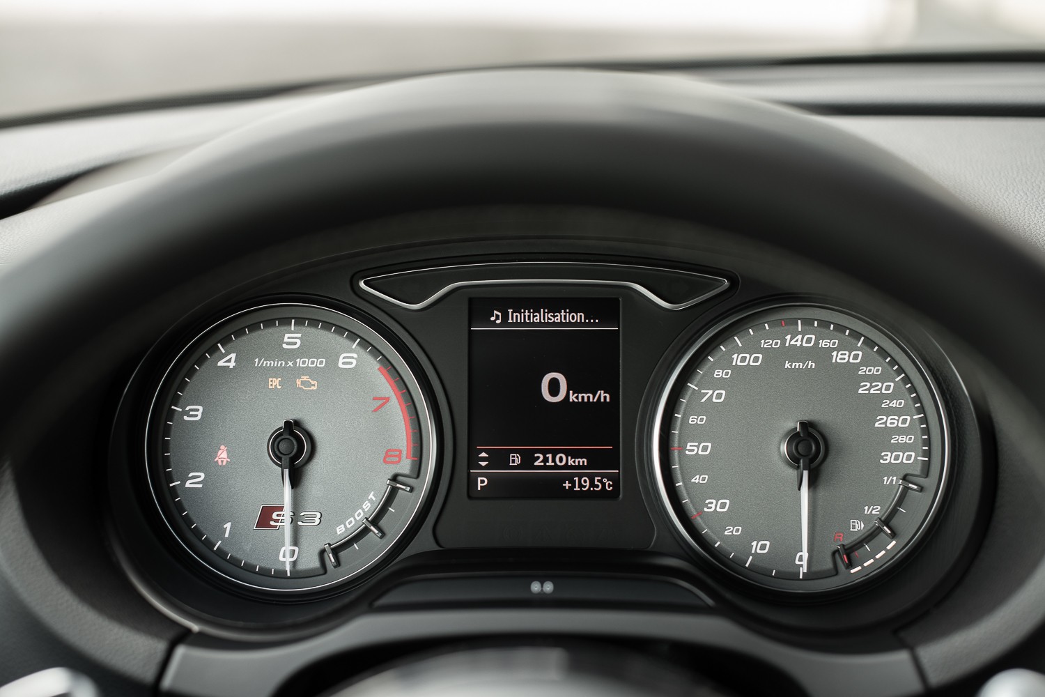 AUDI S3 2.0 TFSI quattro-image-12