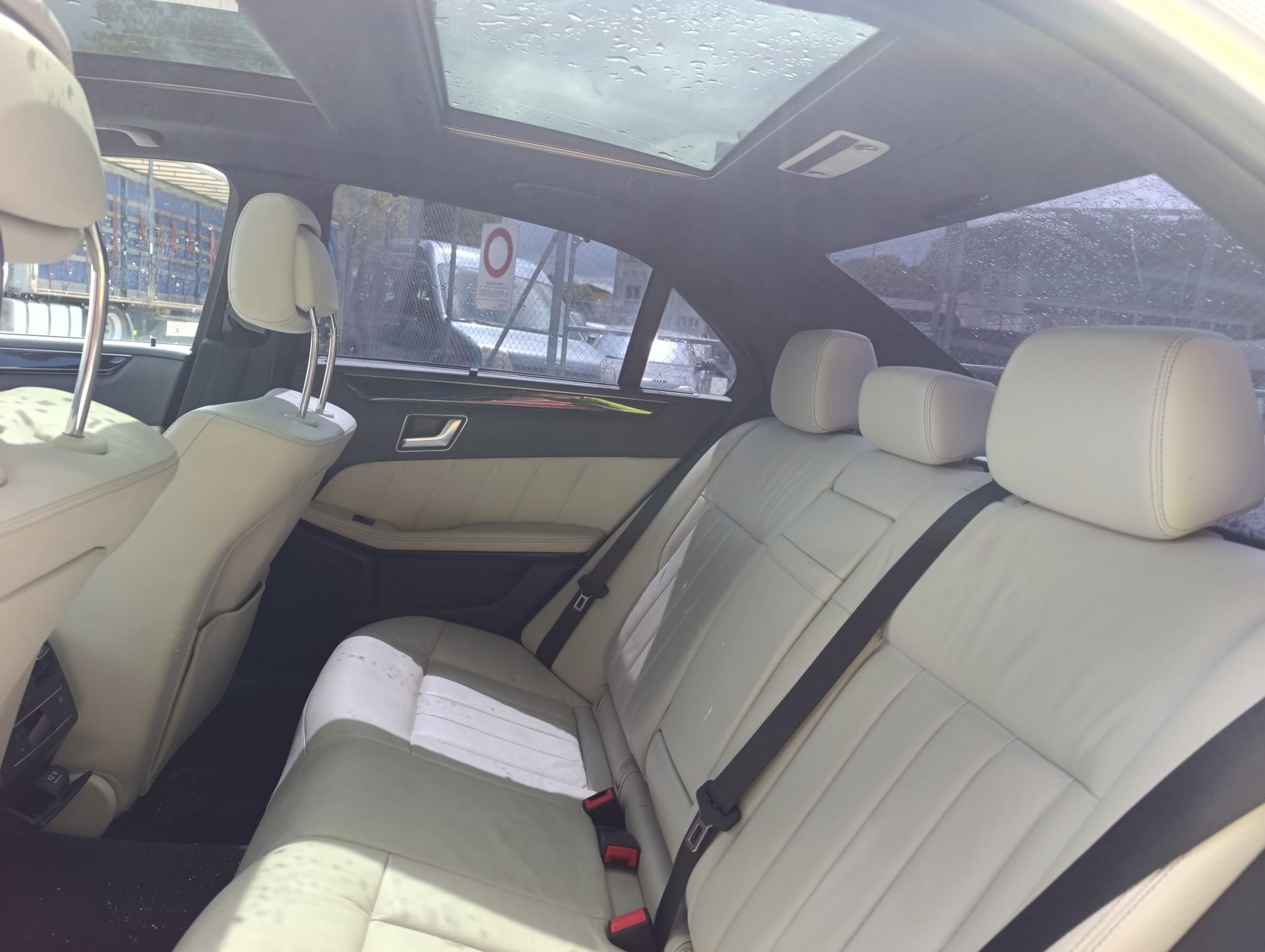 MERCEDES-BENZ E 400 4Matic 7G-Tronic-image-5