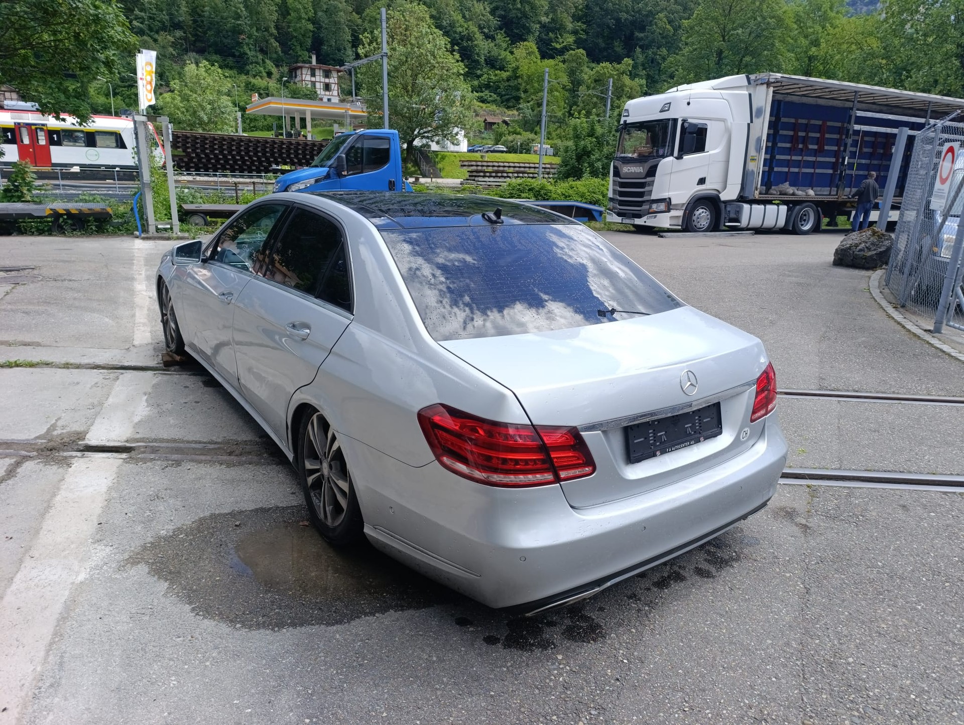 MERCEDES-BENZ E 400 4Matic 7G-Tronic-image-2