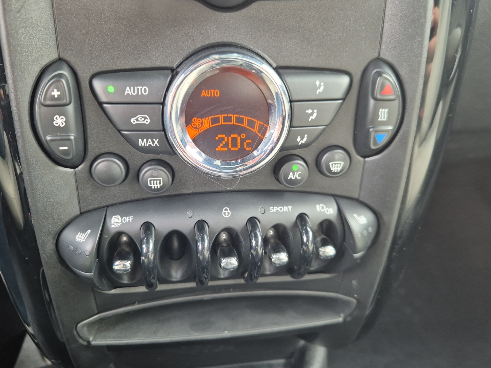 MINI Paceman R61 1.6i Cooper S ALL4-image-15