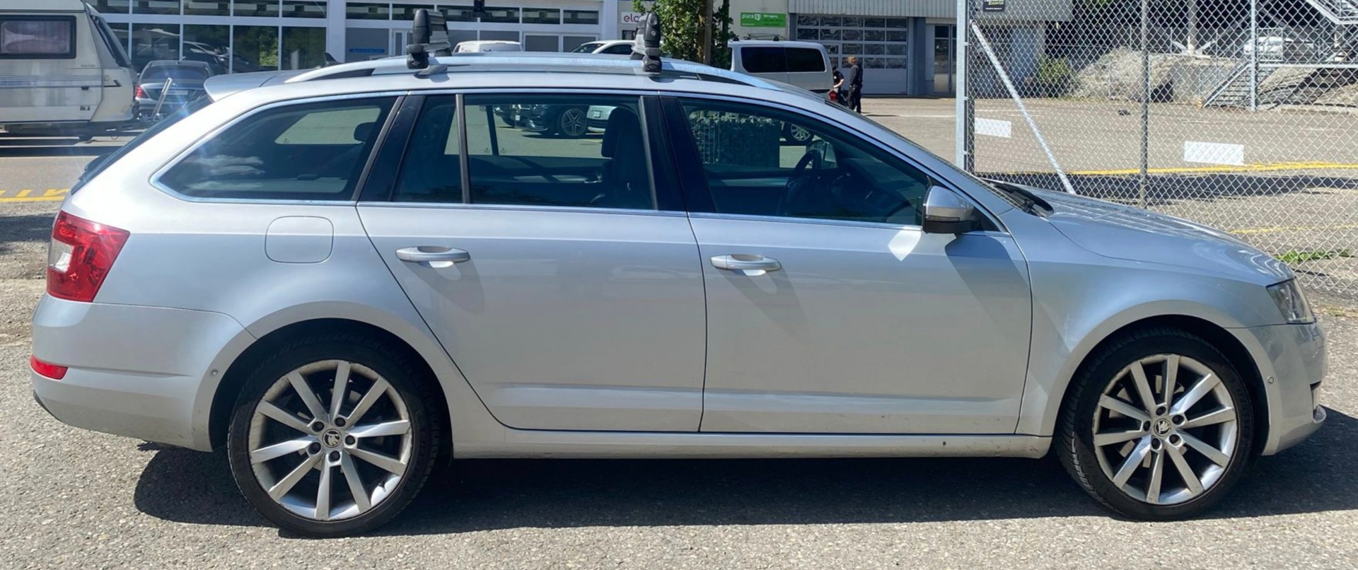 SKODA Octavia Combi 1.8 TSI Elegance 4x4 DSG-image-5