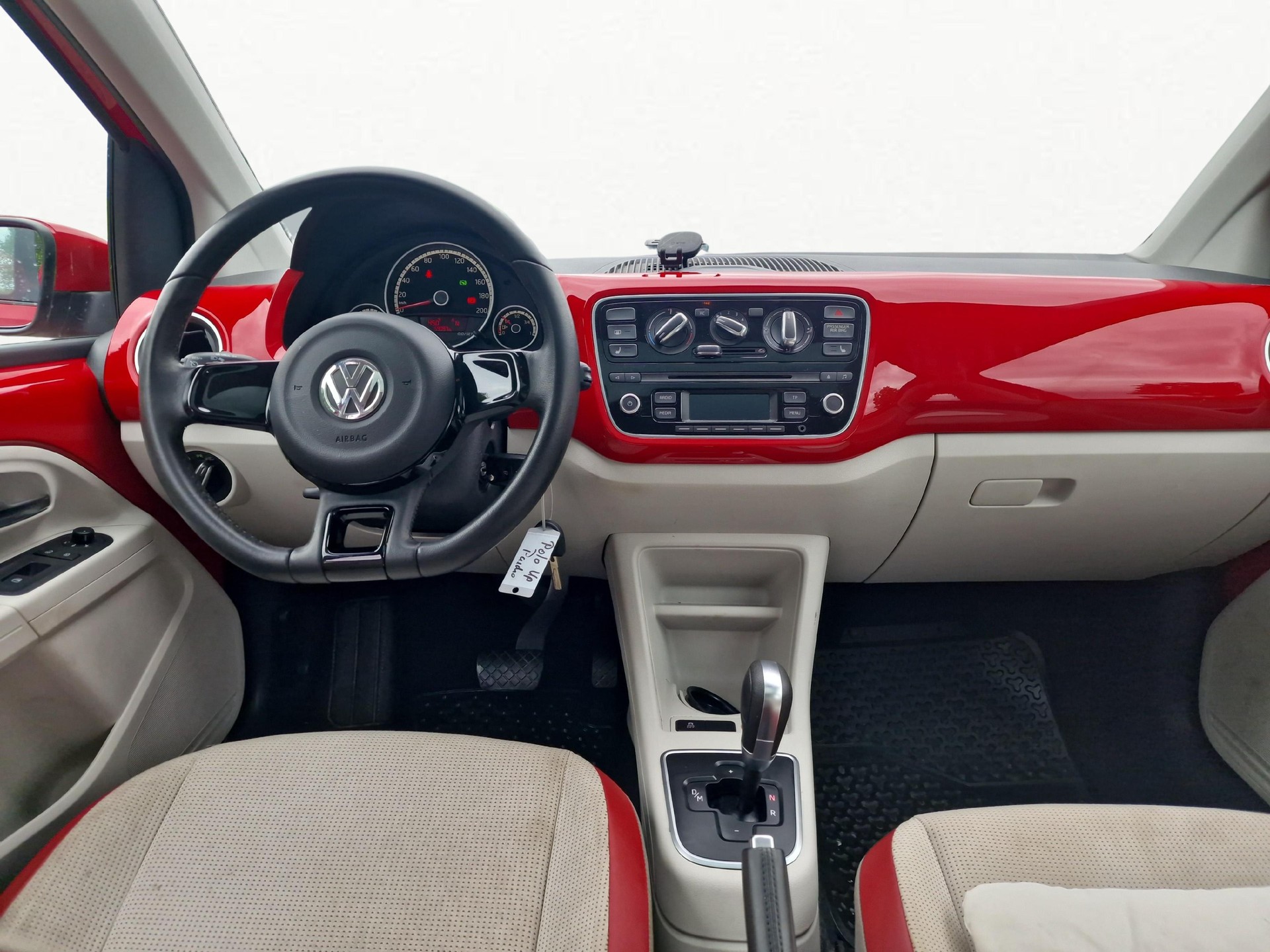 VW Up 1.0 MPI 60 High ASG-image-8