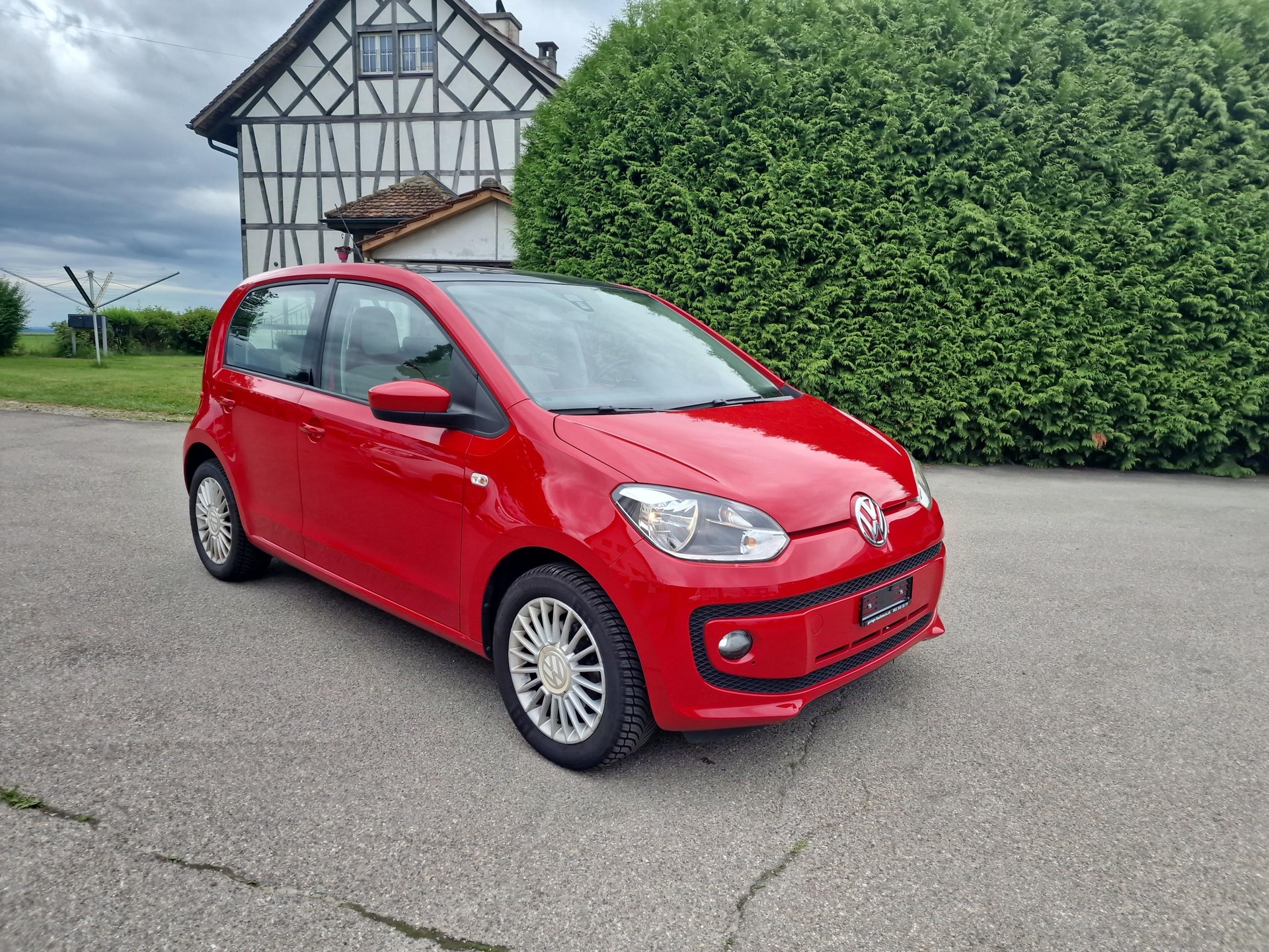 VW Up 1.0 MPI 60 High ASG-image-6