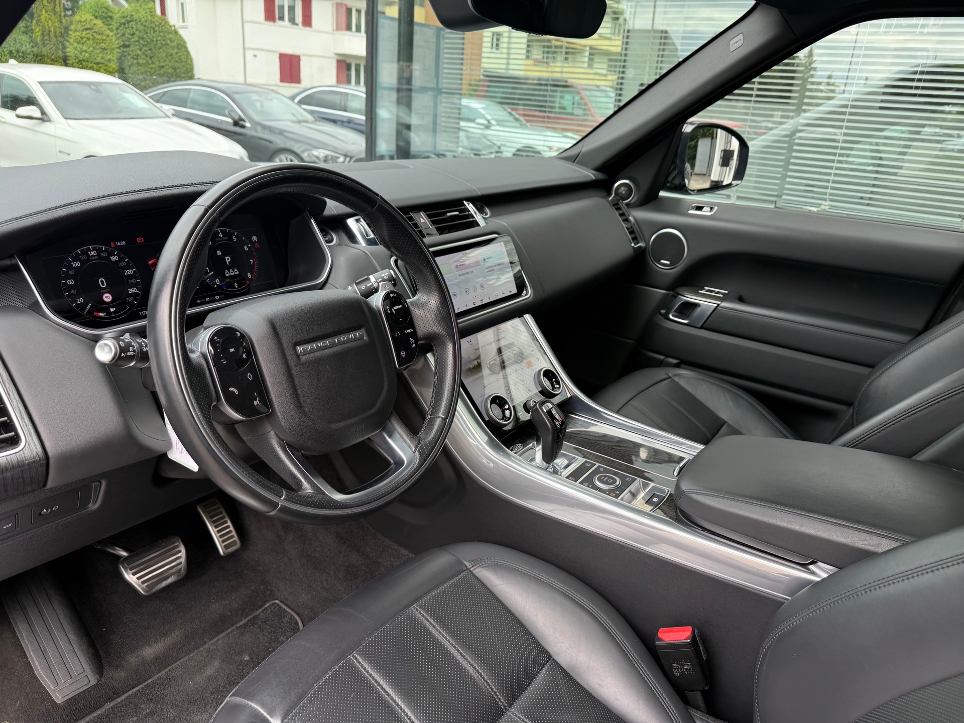 LAND ROVER Range Rover Sport P525 5.0 V8 S/C HSE Dynamic Automatic-image-5