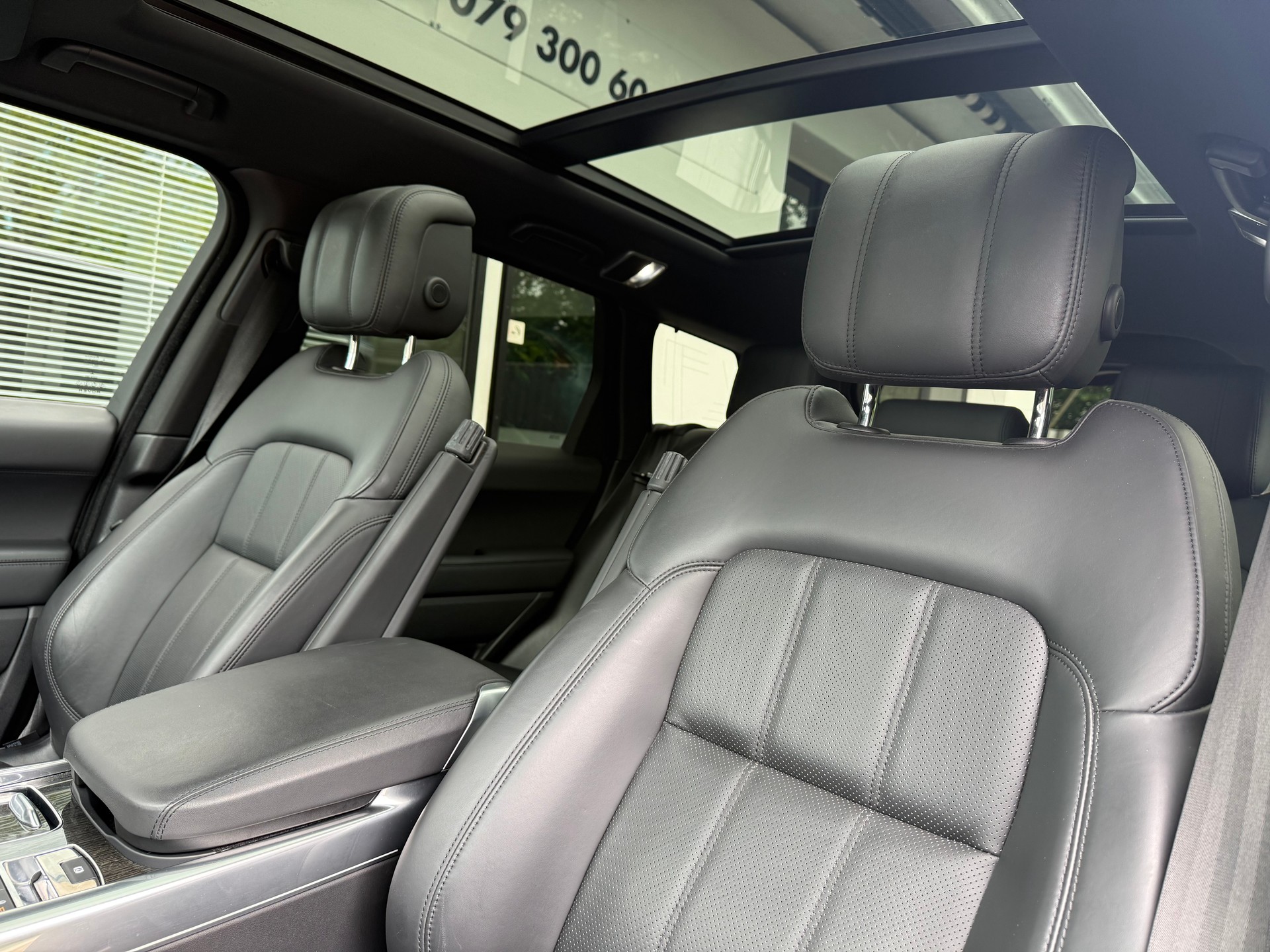 LAND ROVER Range Rover Sport P525 5.0 V8 S/C HSE Dynamic Automatic-image-9