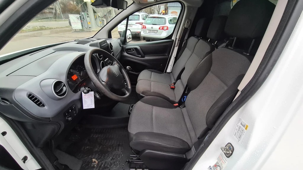 PEUGEOT Partner 1.6 BlueHDI S&S Allure ** 3-Plätzer ** Werkstatt-Einrichtung ** Klimaanlage ** PDC Hinten ** Frisch Ab MFK & Service **-image-10