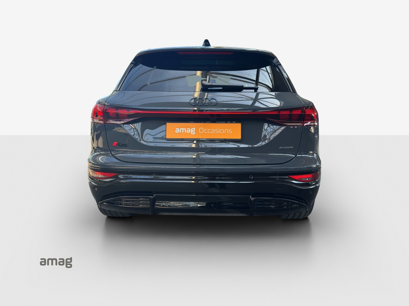 AUDI Q6 e-tron quattro-image-3