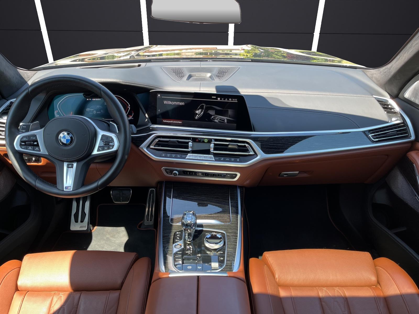 BMW X7 M50i-image-11