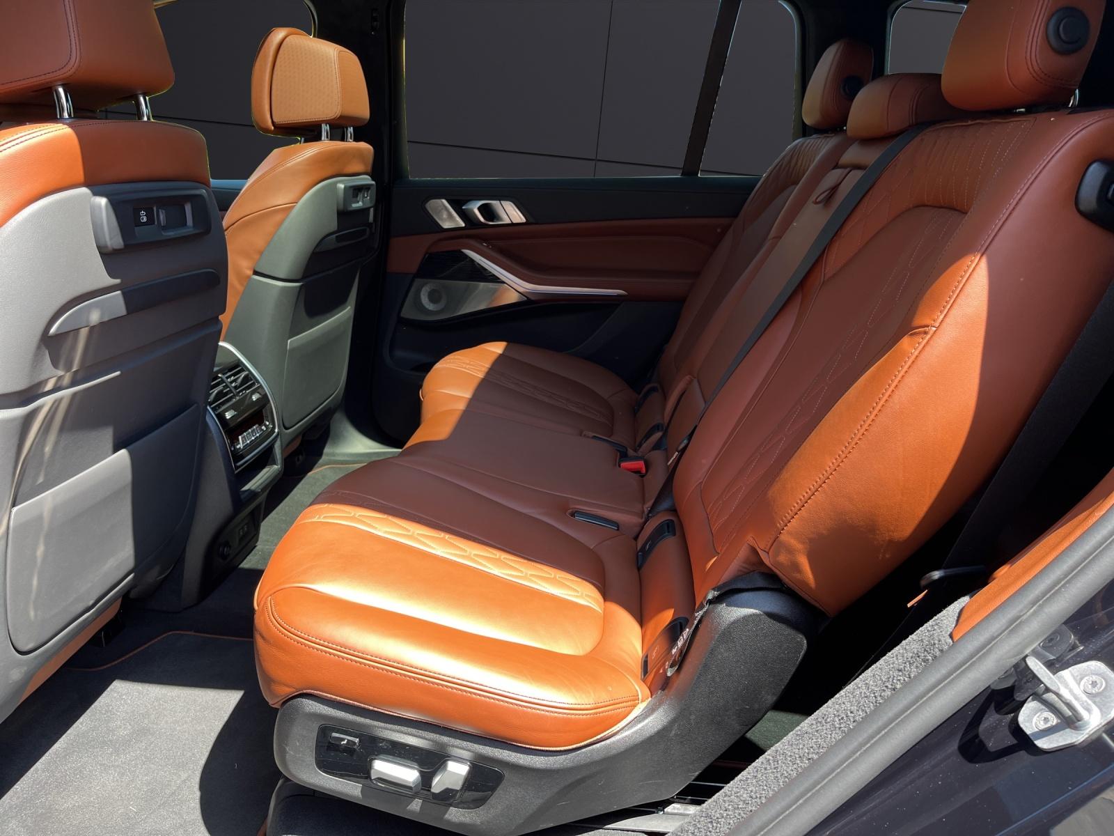 BMW X7 M50i-image-13