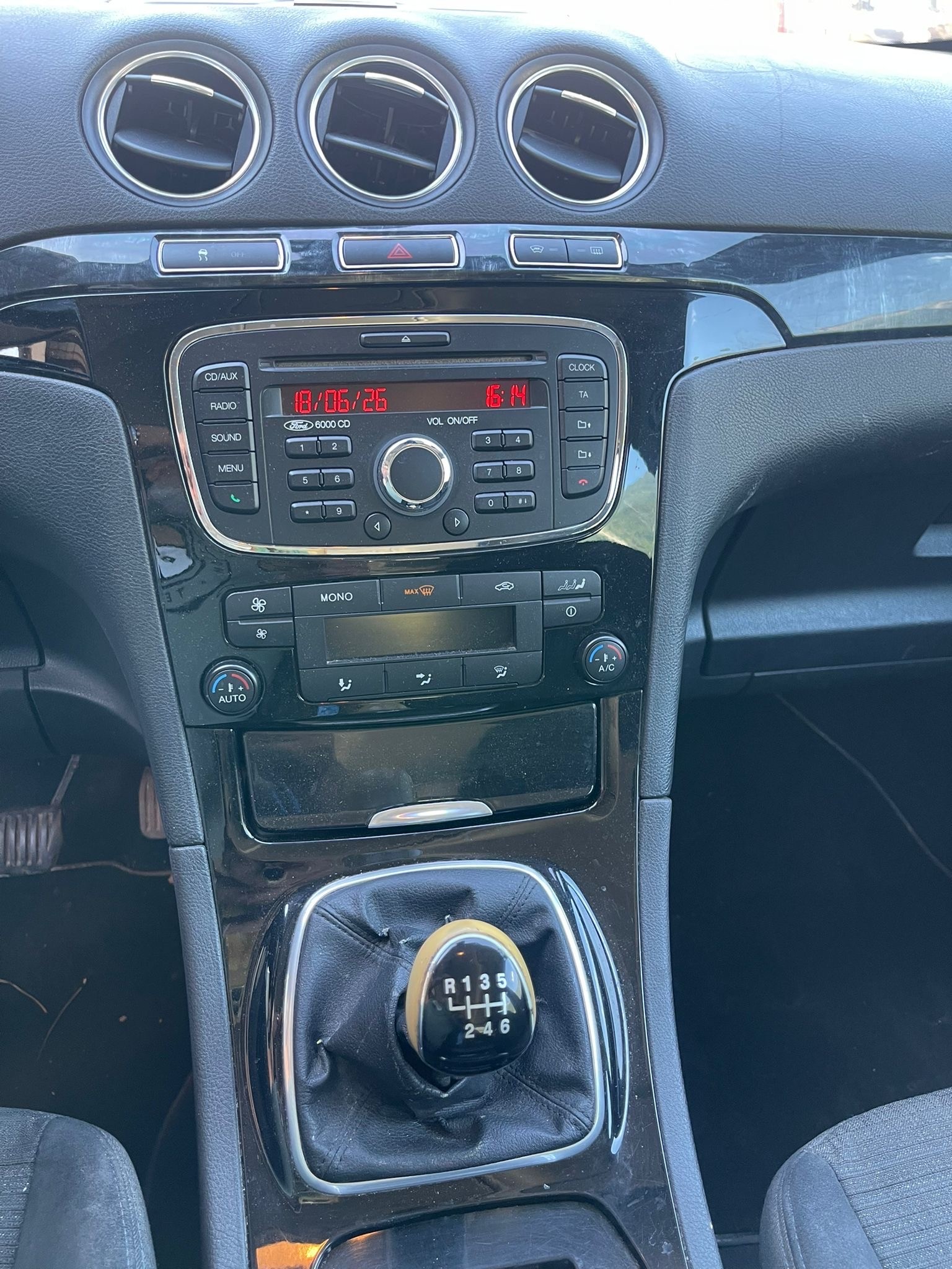 FORD Galaxy 2.0 TDCi Titanium-image-7