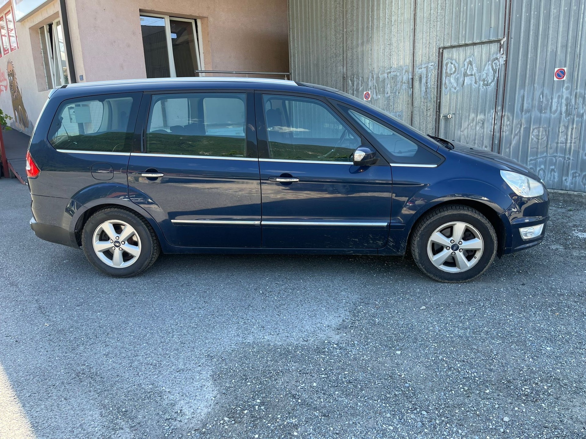 FORD Galaxy 2.0 TDCi Titanium-image-1