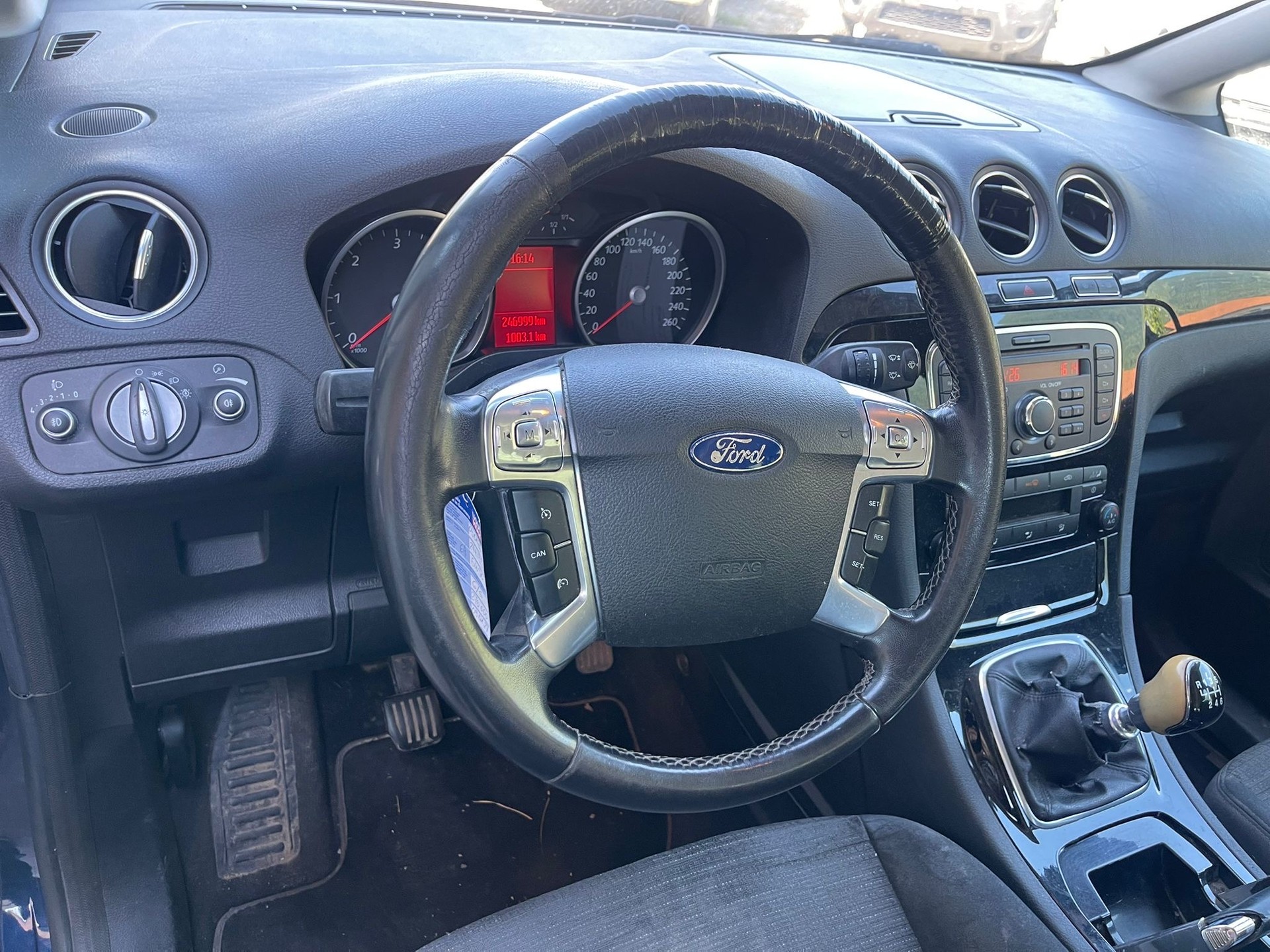 FORD Galaxy 2.0 TDCi Titanium-image-8