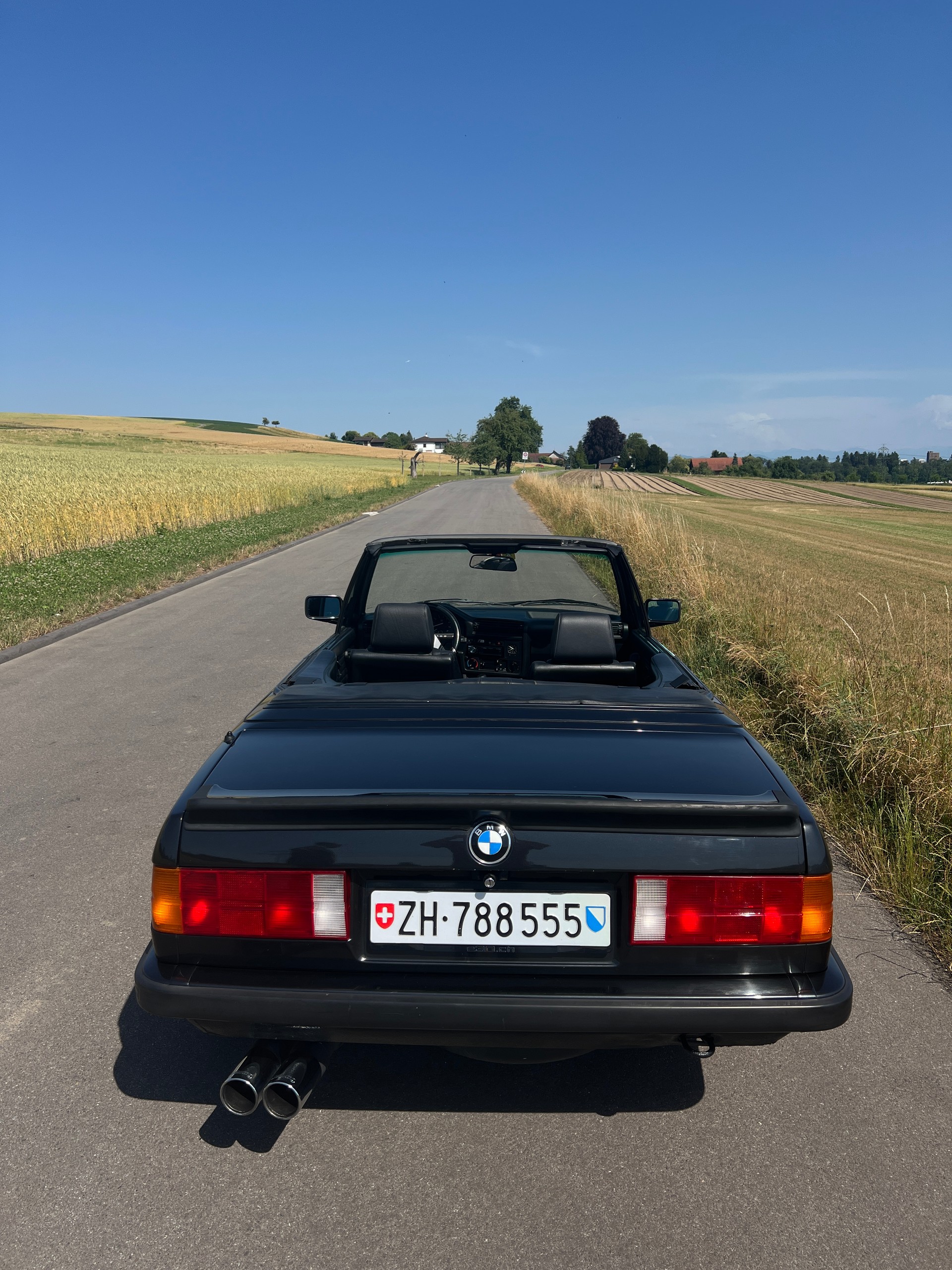BMW E30 325i Cabrio-image-3