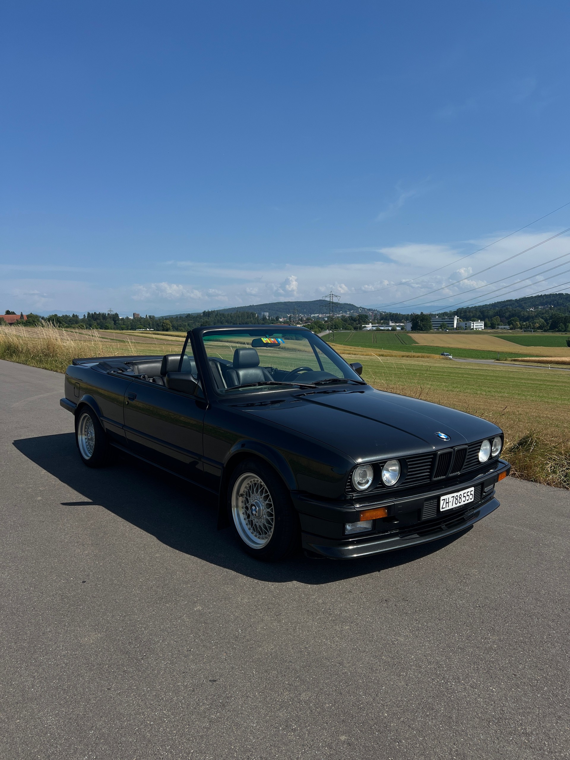 BMW E30 325i Cabrio-image-0