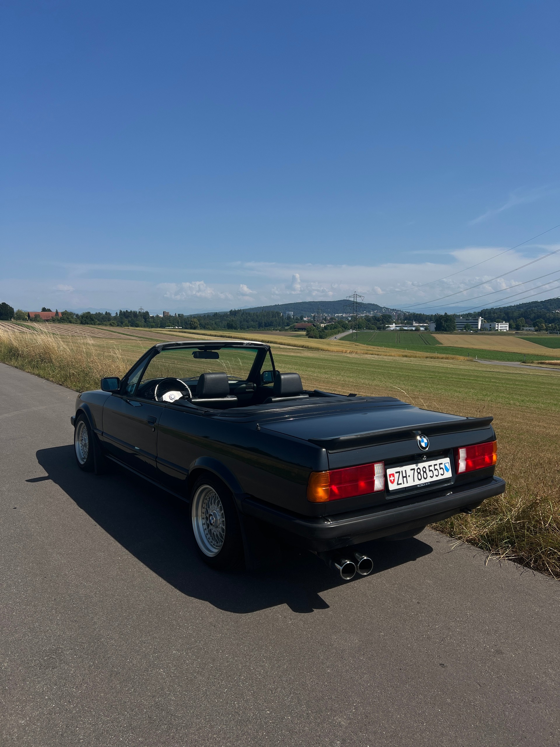 BMW E30 325i Cabrio-image-5