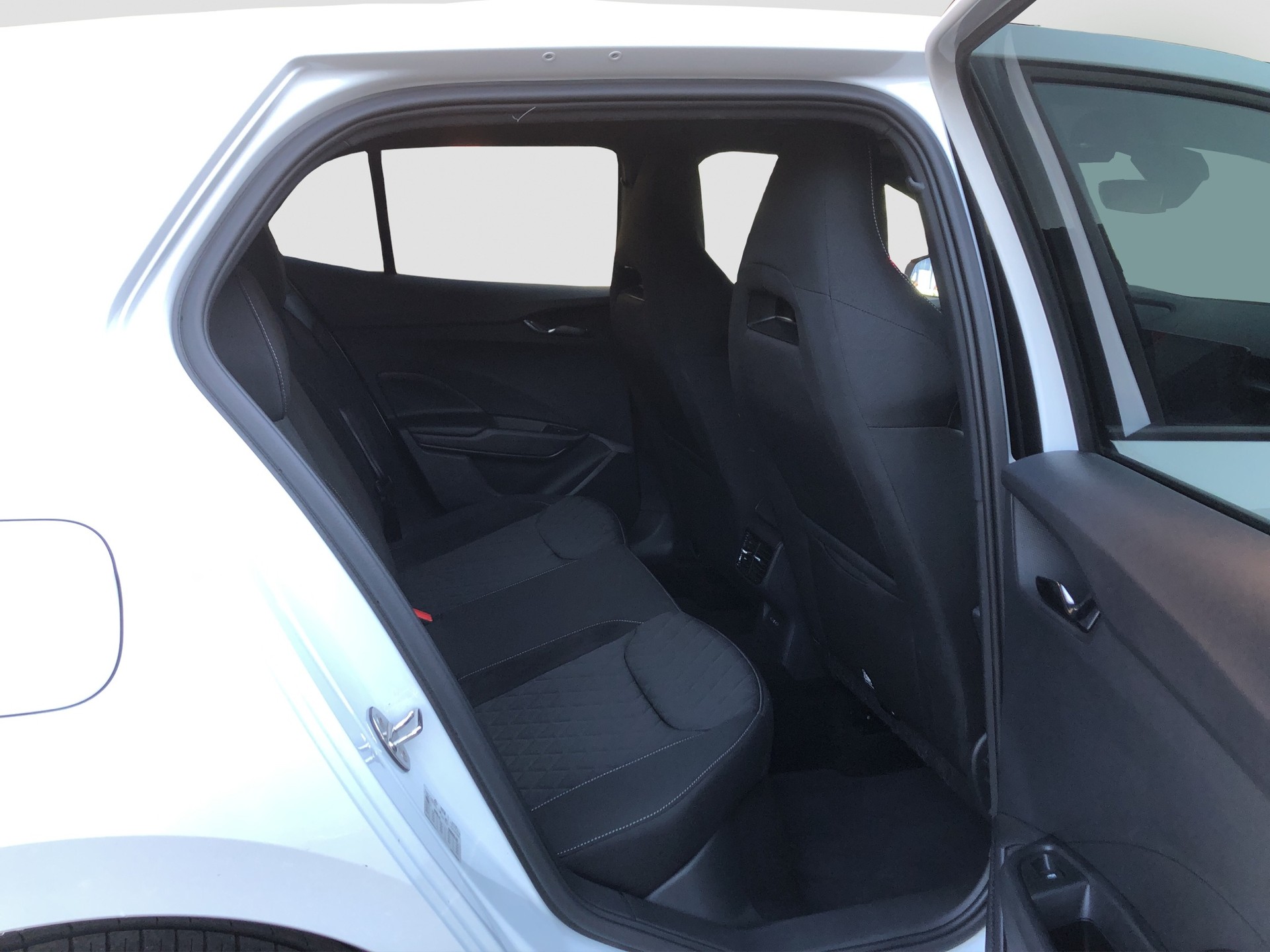 SKODA Fabia 1.0 TSI Selection DSG-image-12