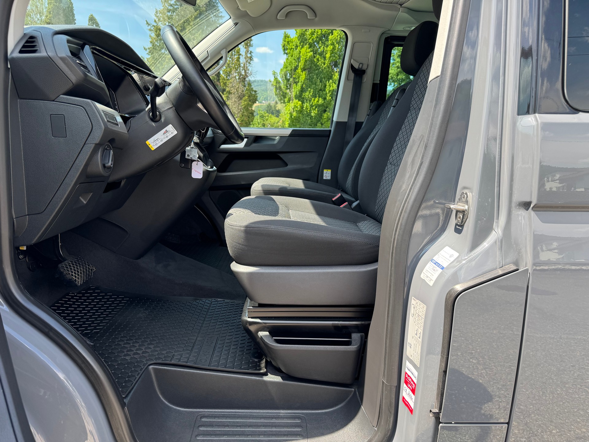 VW T6.1 California 2.0 TDI Beach Edition Liberty 4Motion DSG-image-8