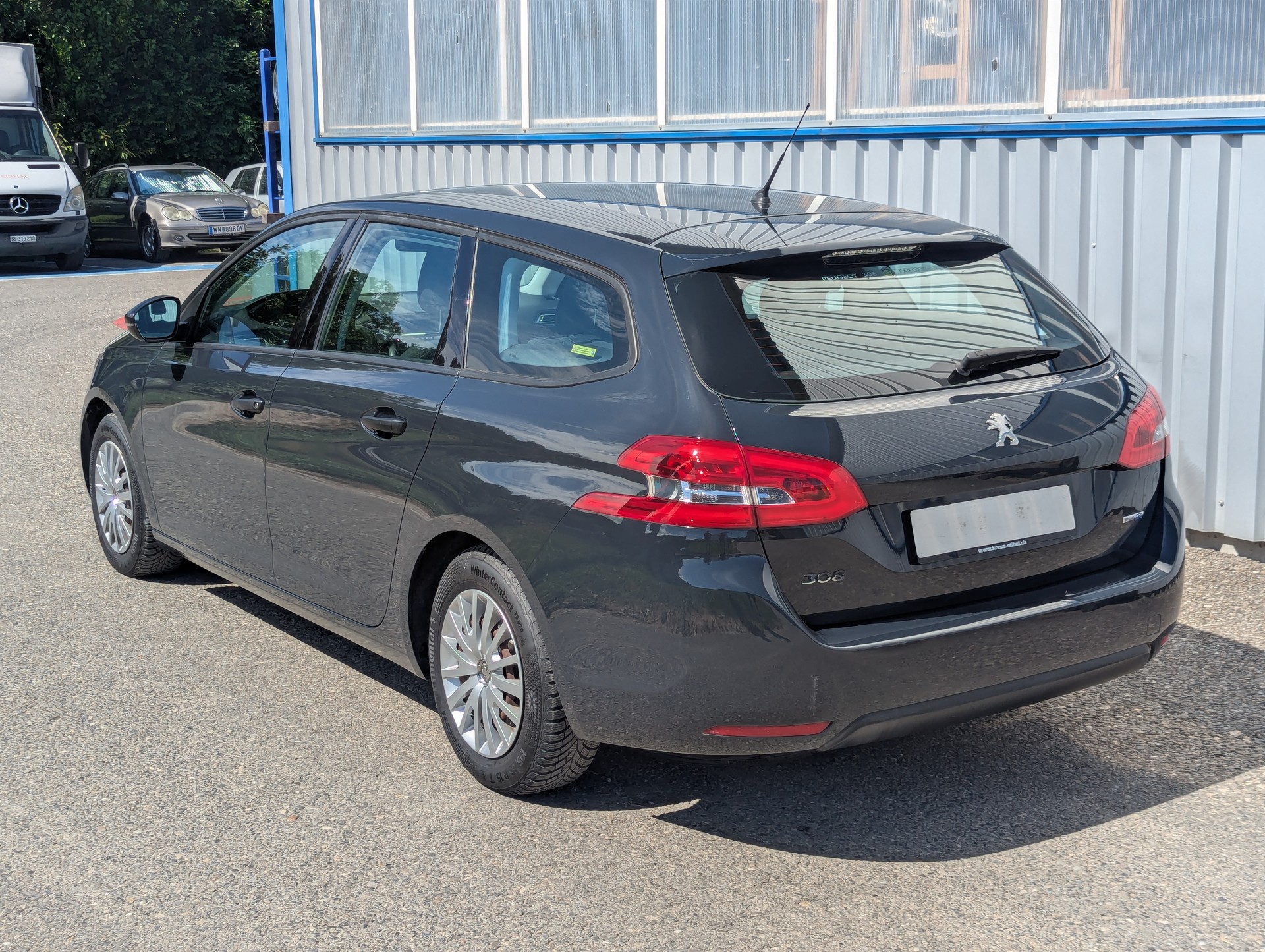 PEUGEOT 308 SW 1.6 BlueHDI Active-image-3
