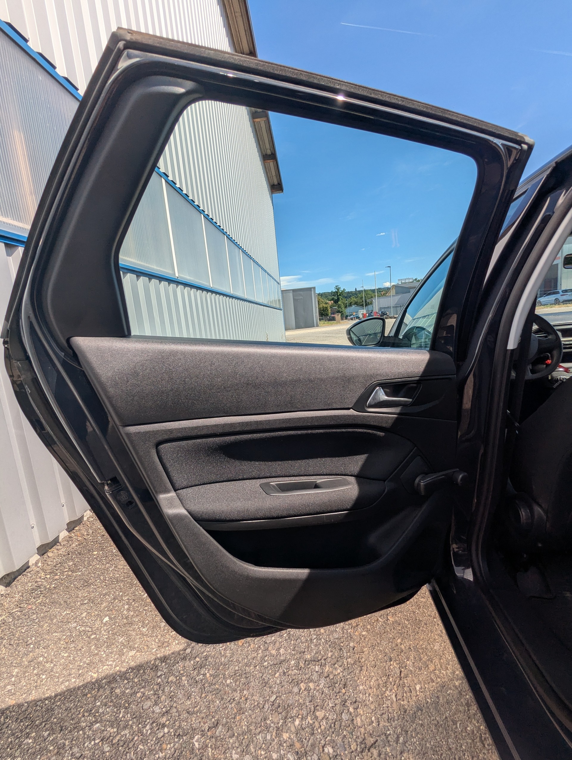 PEUGEOT 308 SW 1.6 BlueHDI Active-image-13