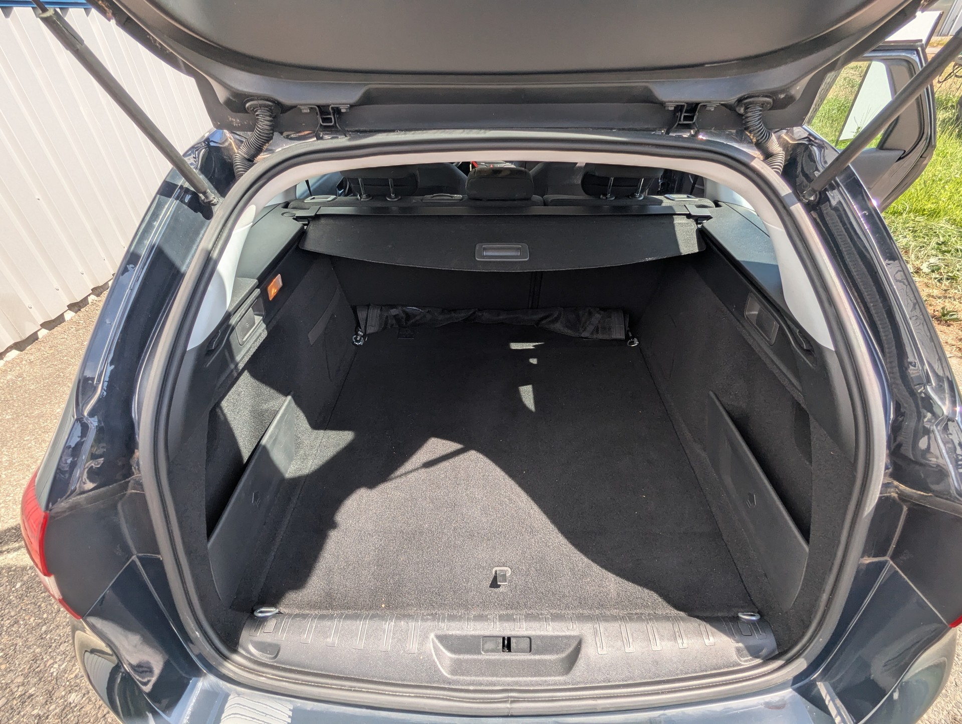 PEUGEOT 308 SW 1.6 BlueHDI Active-image-17