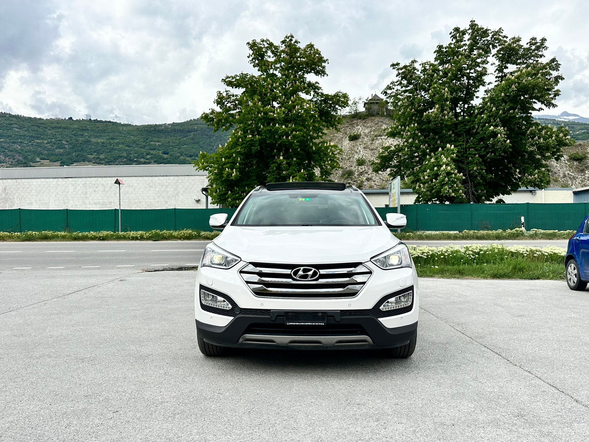 HYUNDAI Santa Fe 2.2 CRDI Premium 4WD Automatic-image-2