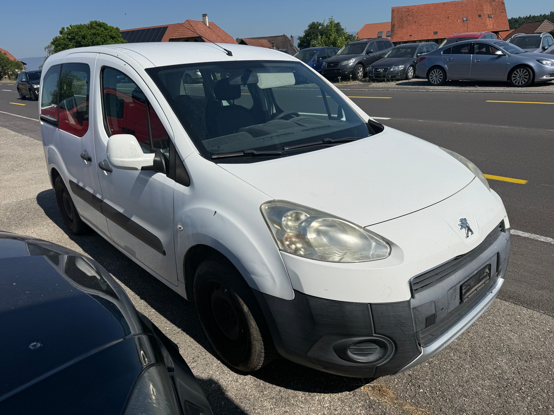 PEUGEOT Partner 1.6 e-HDI Active-image-1
