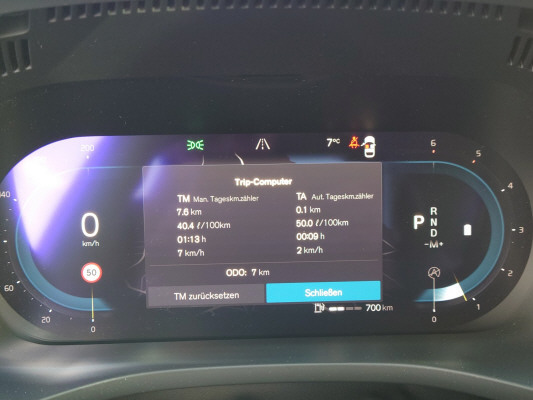 VOLVO XC60 B4 D AWD Plus Bright-image-9