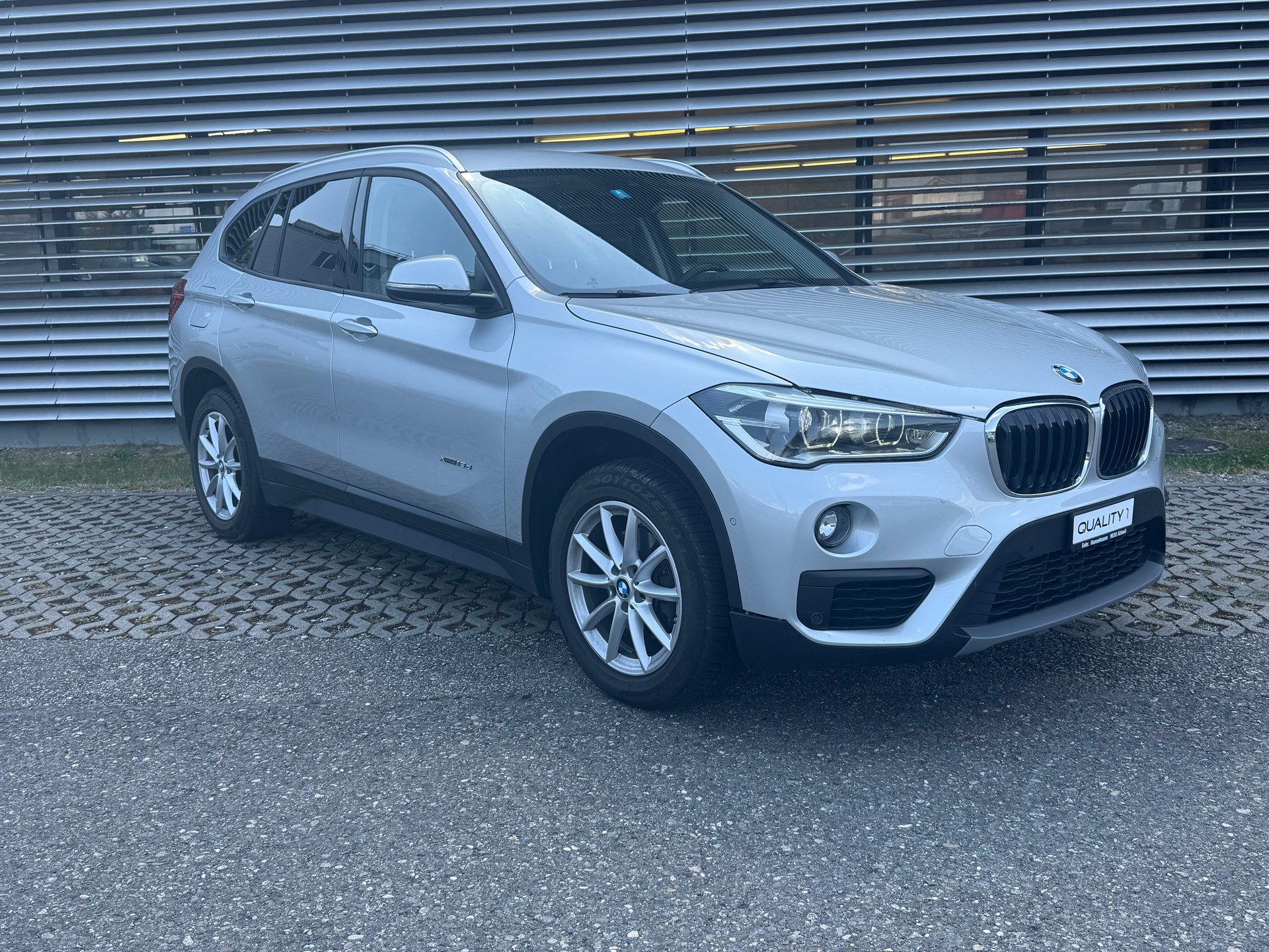 BMW X1 xDrive 18d Sport Line Steptronic-image-0