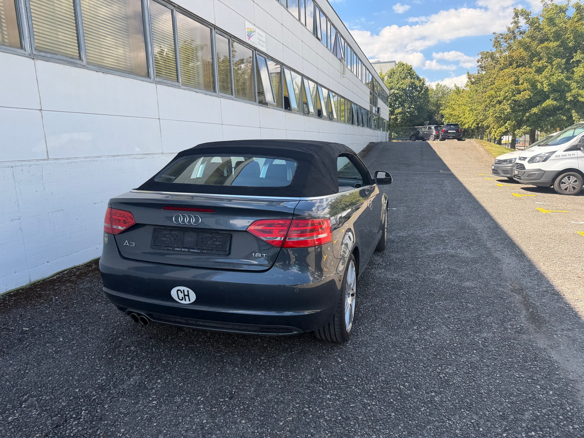 AUDI A3 Cabriolet 1.8 TFSI Style-image-5