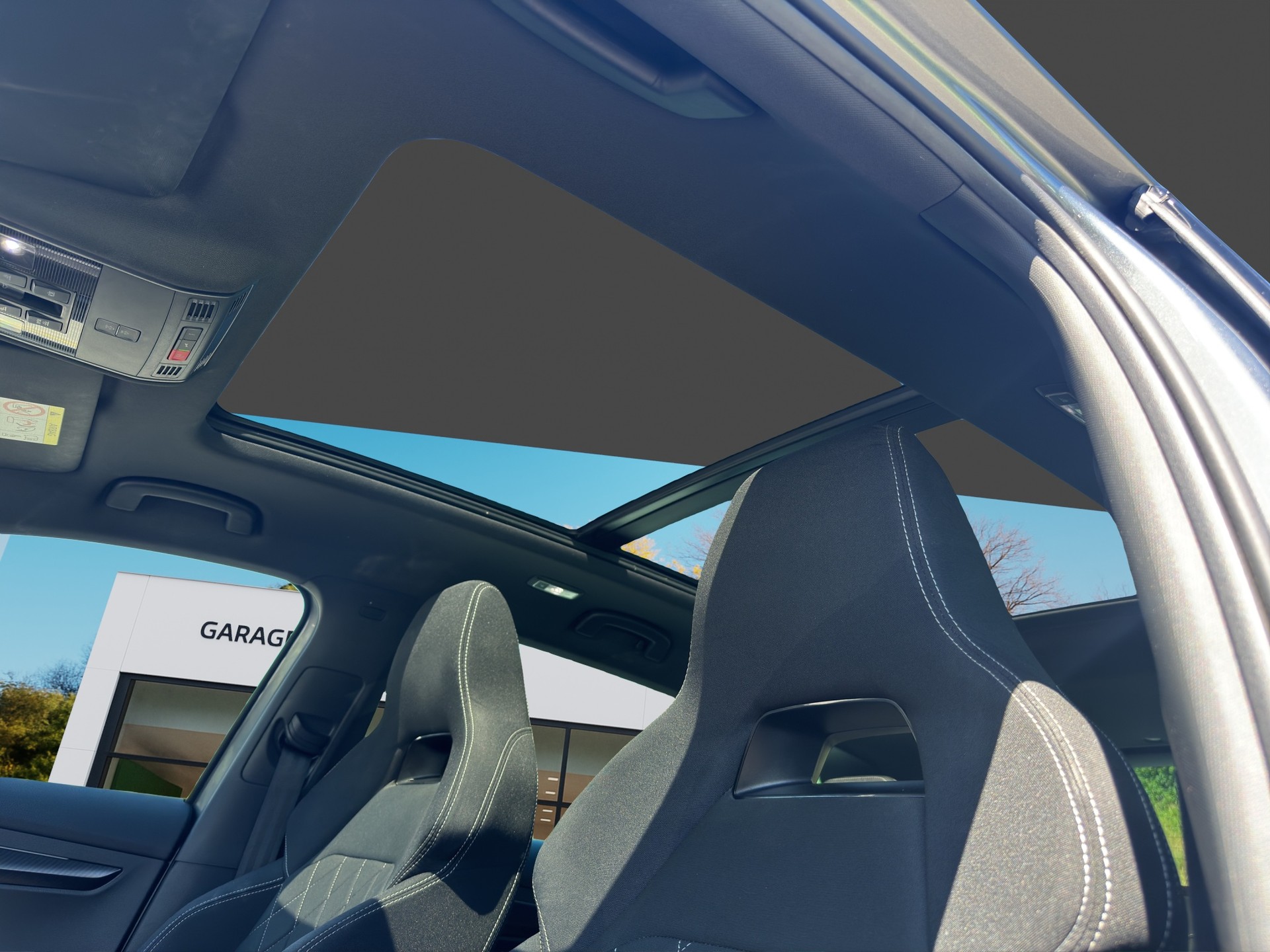 SKODA Karoq 1.5 TSI SportLine DSG-image-25