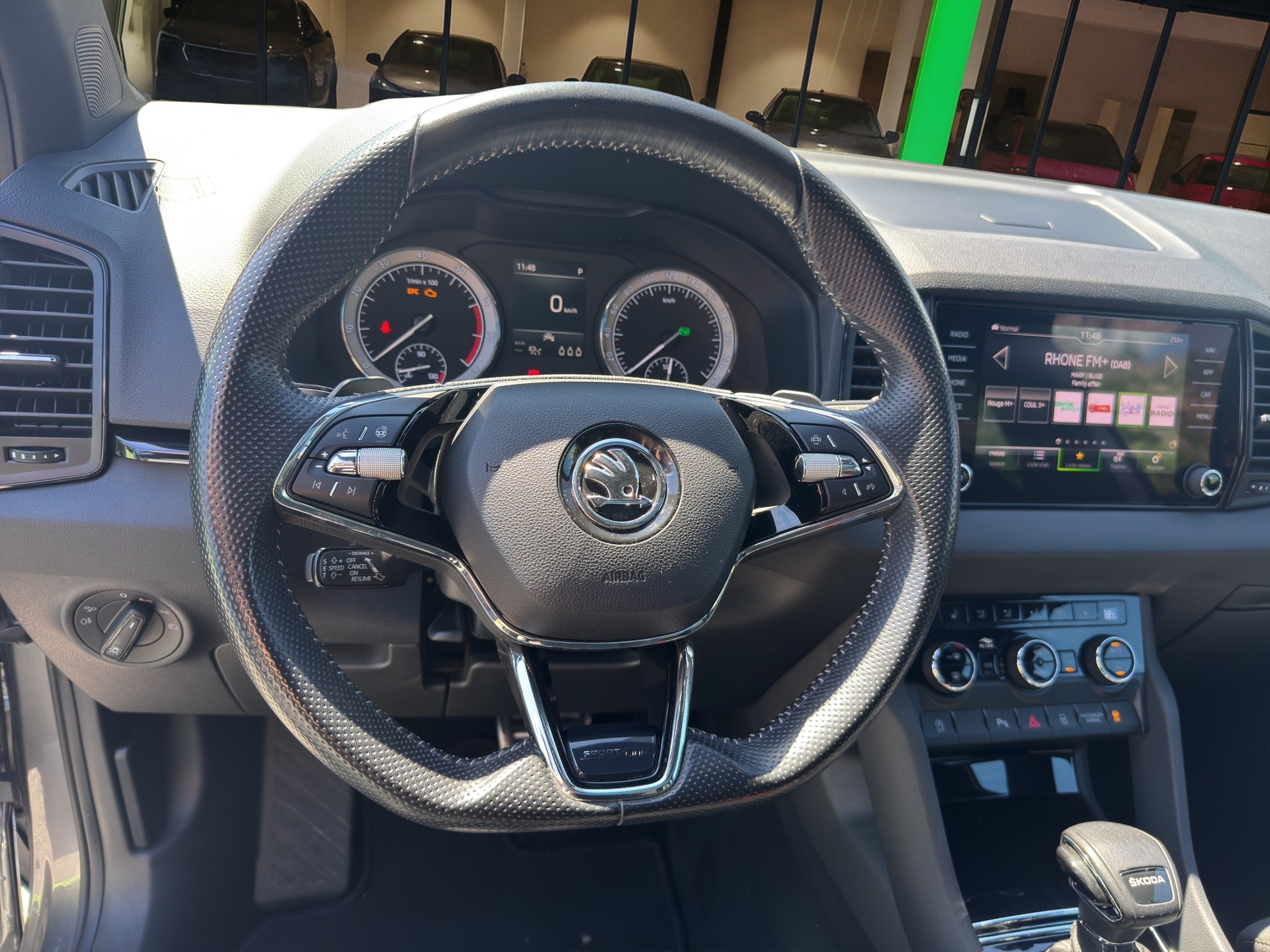 SKODA Karoq 1.5 TSI SportLine DSG-image-9