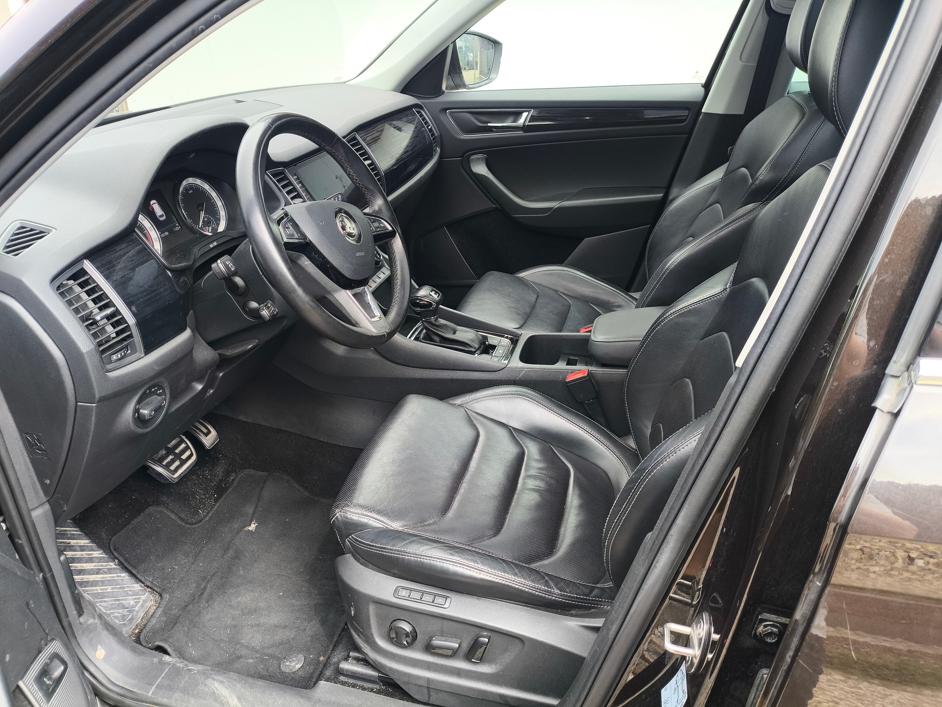 SKODA Kodiaq 2.0 TDI CR Active 4x4 DSG-image-10