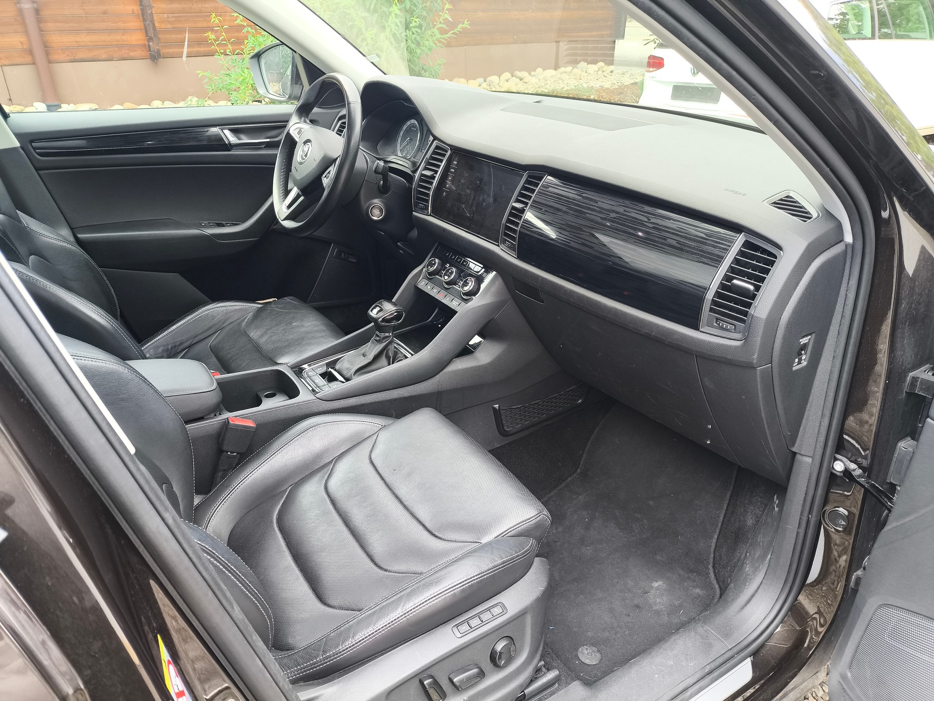 SKODA Kodiaq 2.0 TDI CR Active 4x4 DSG-image-12