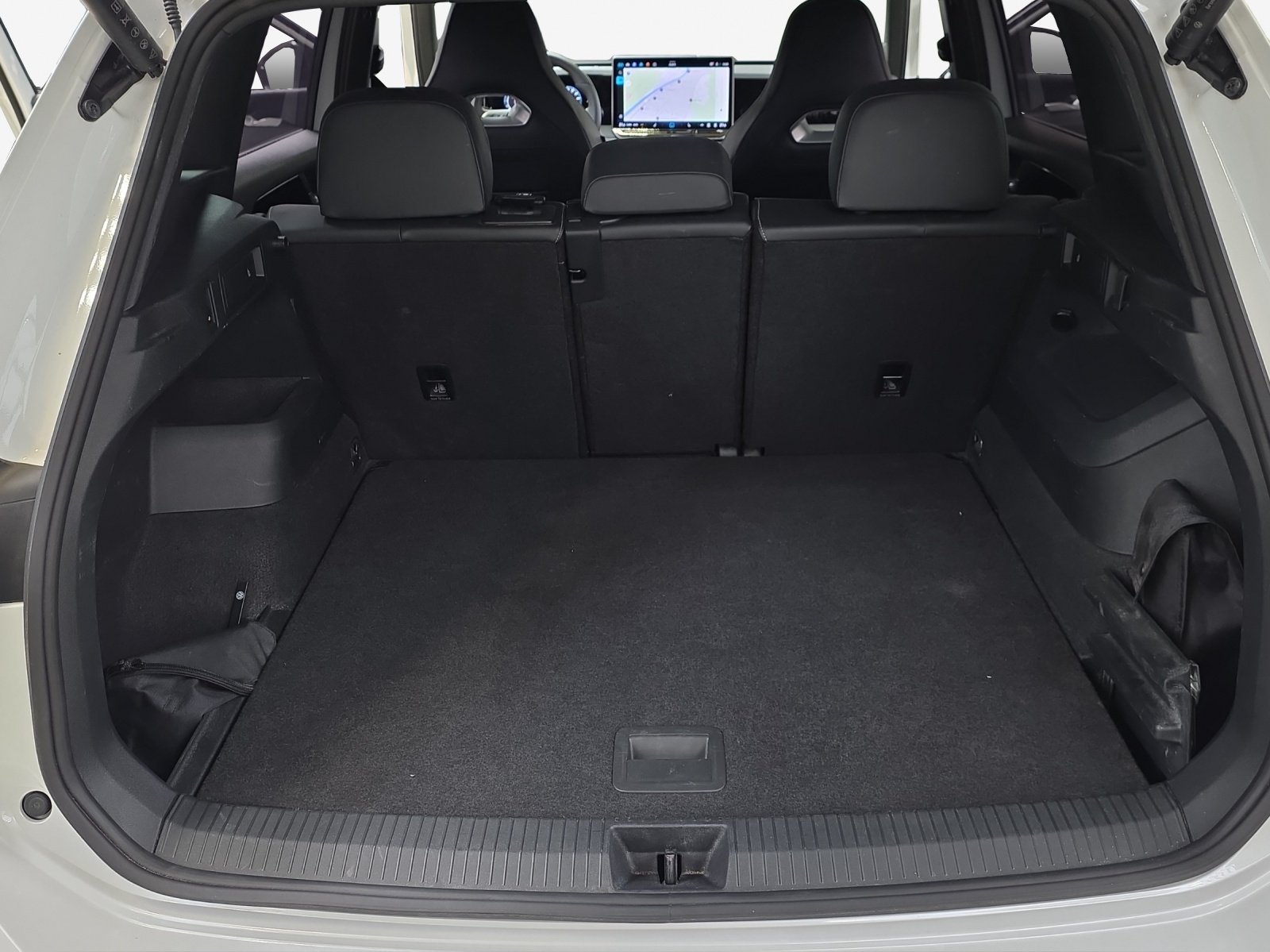 VW Tiguan 2.0 TDI SCR R-Line 4Motion DSG-image-12