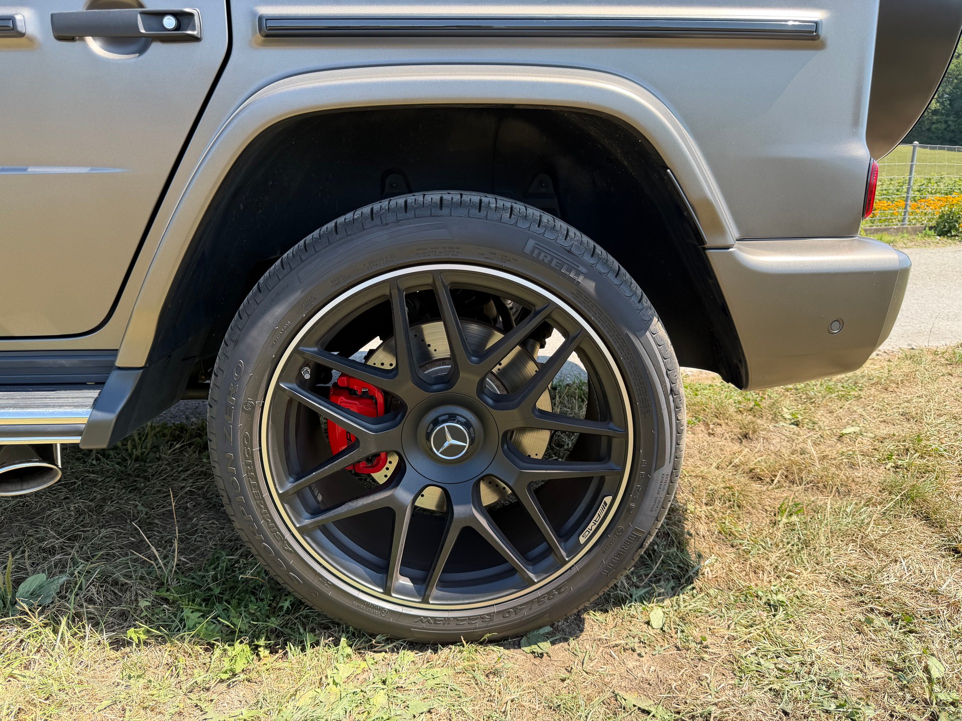MERCEDES-BENZ G63 Monza Grey Magno | Night Paket II | CH-Fahrzeug | Garantie | 10 Jahre Service-image-18