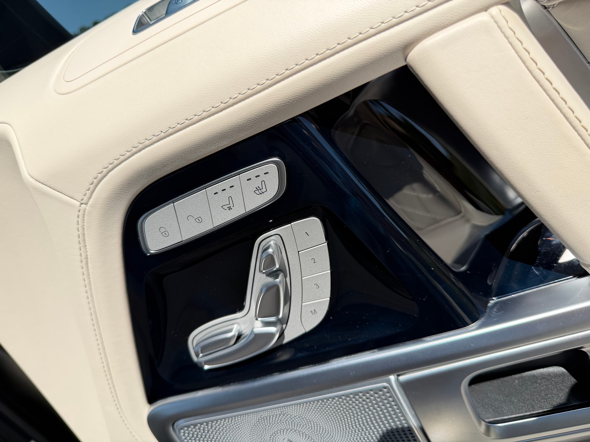 MERCEDES-BENZ G63 Monza Grey Magno | Night Paket II | CH-Fahrzeug | Garantie | 10 Jahre Service-image-15
