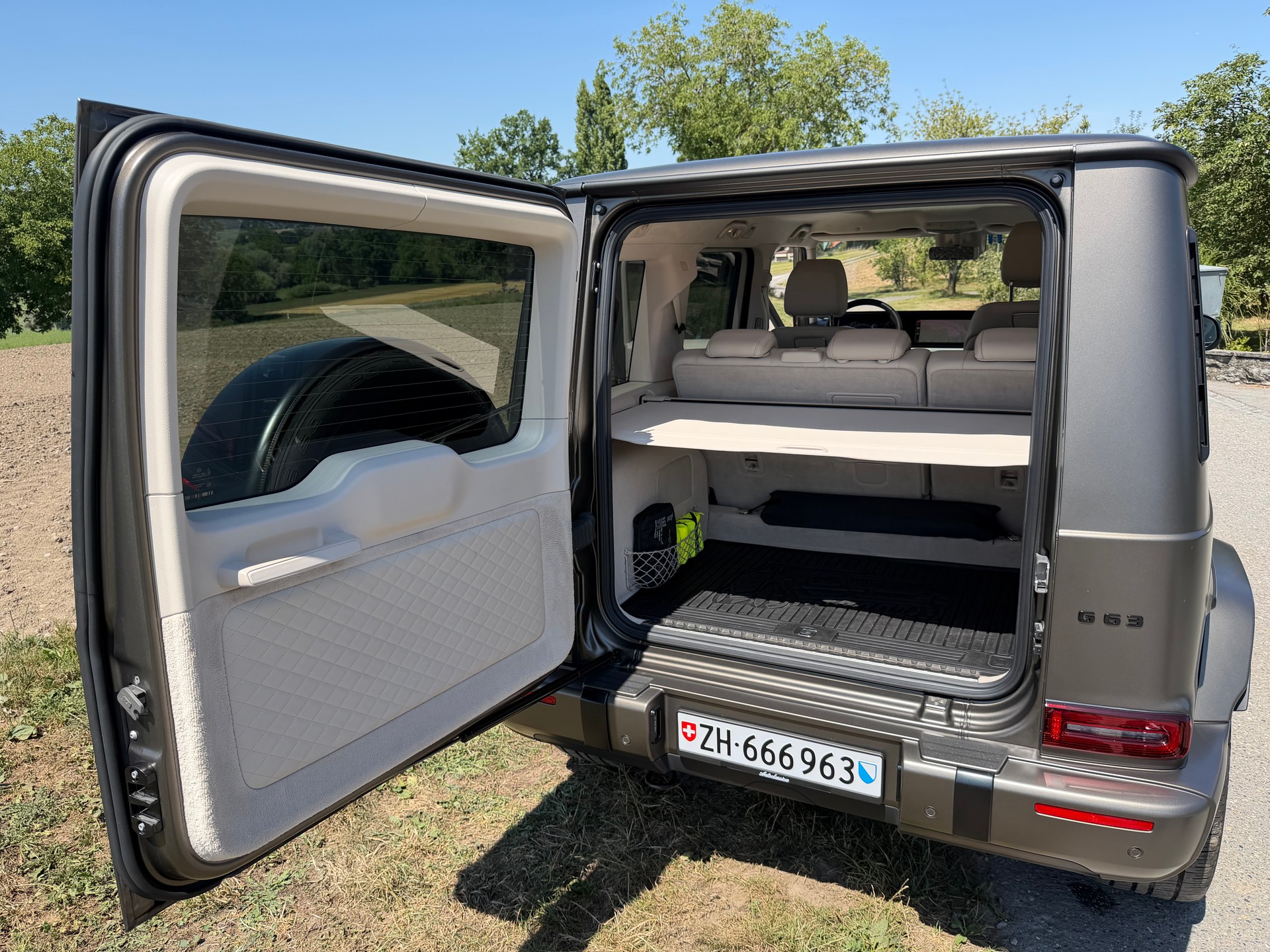 MERCEDES-BENZ G63 Monza Grey Magno | Night Paket II | CH-Fahrzeug | Garantie | 10 Jahre Service-image-9