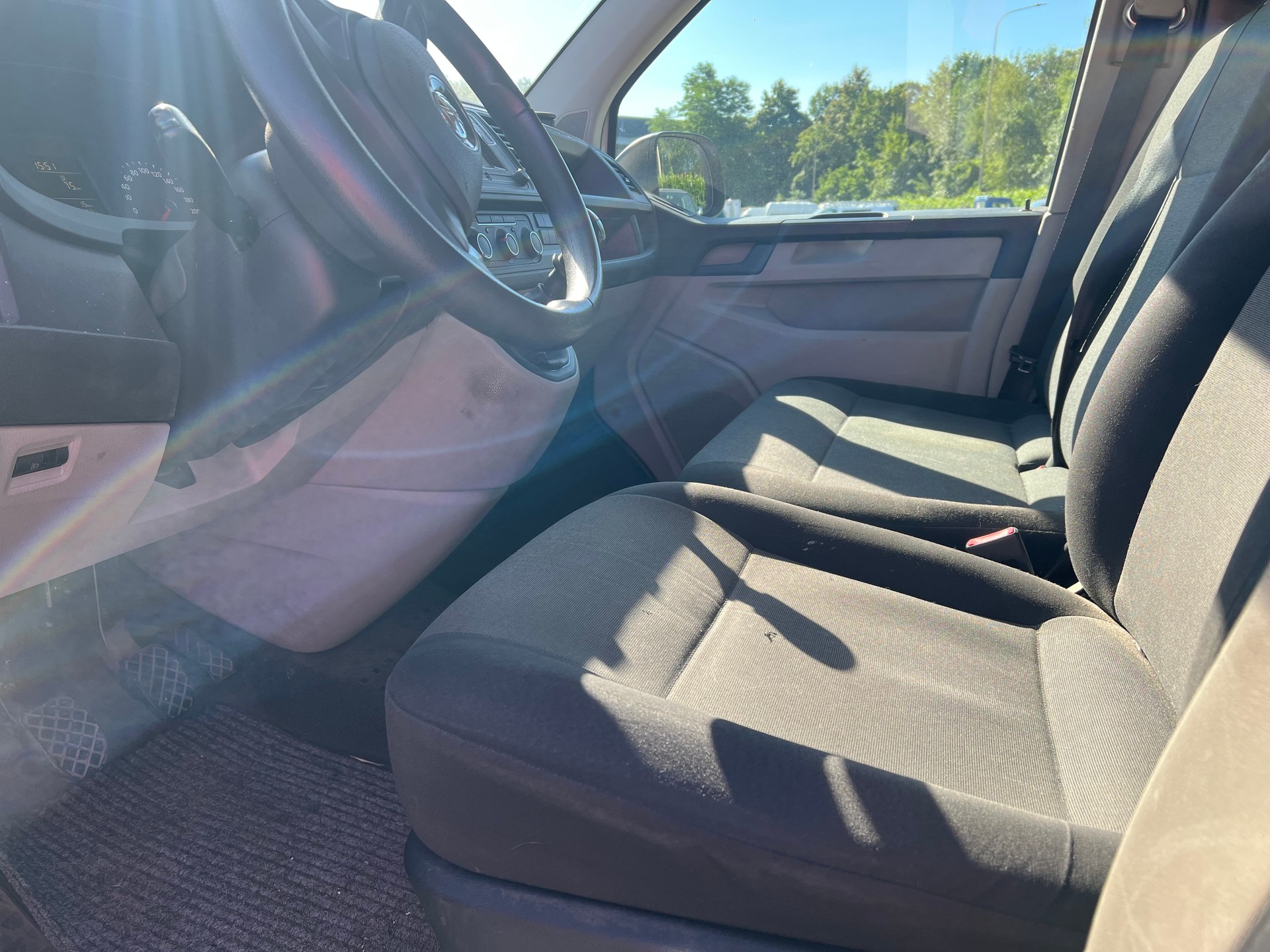 VW T6 2.0 TDI Entry-image-8