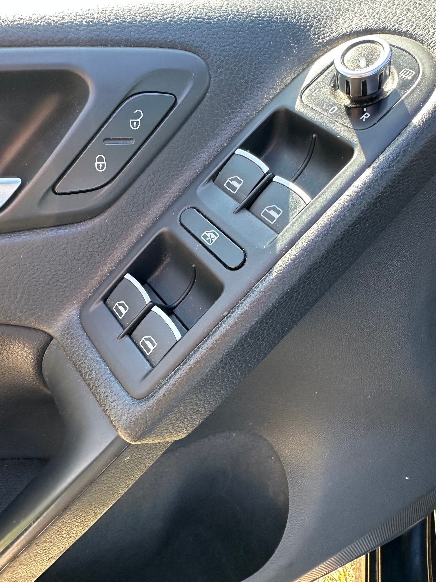VW 2.0 TSI R DSG 4motion-image-12